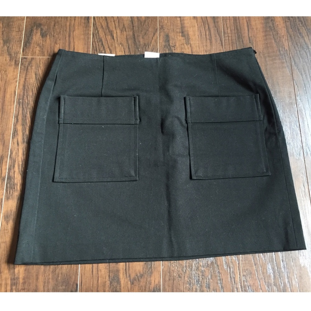 Black Skirt with Front Pockets